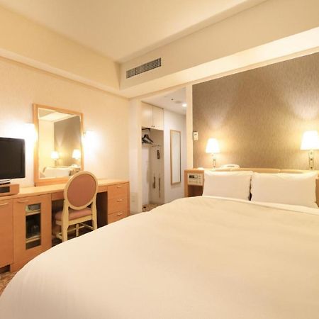 Crest Hotel Kashiwa Buitenkant foto